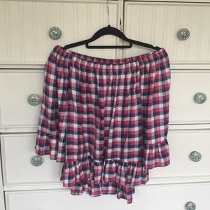 Off the shoulder flowy plaid top